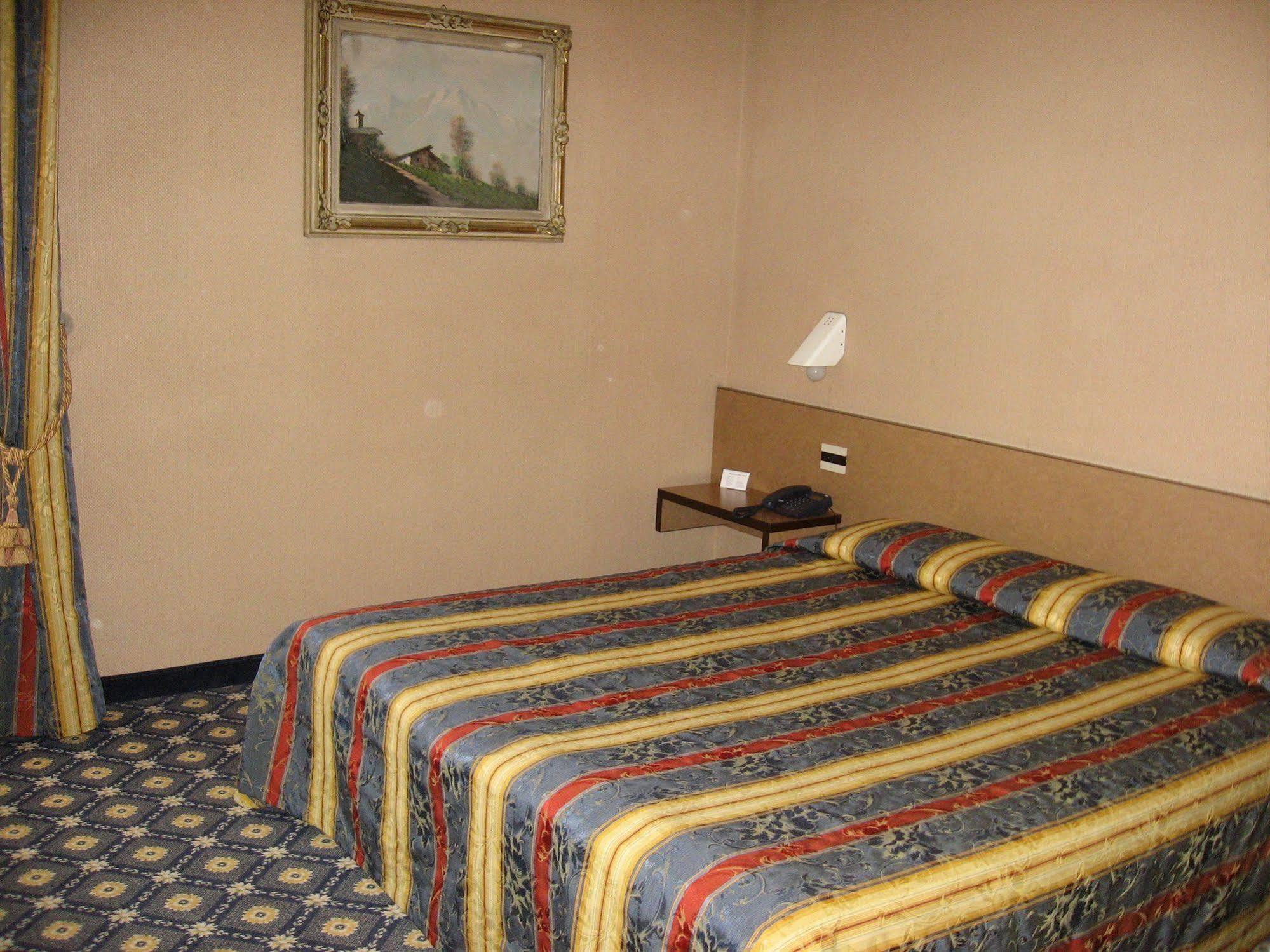 Hotel Plaza San Martino Siccomario Extérieur photo